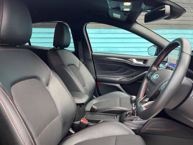 2020 Ford Focus 1.0T EcoBoost MHEV ST-Line X Euro 6 (s/s) 5dr